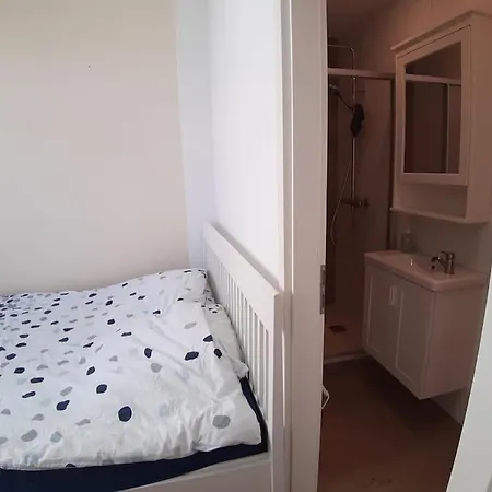 Gemuetliche Mit Geteiltem Essbereich Am Rande Des Bremer Viertel Appartement