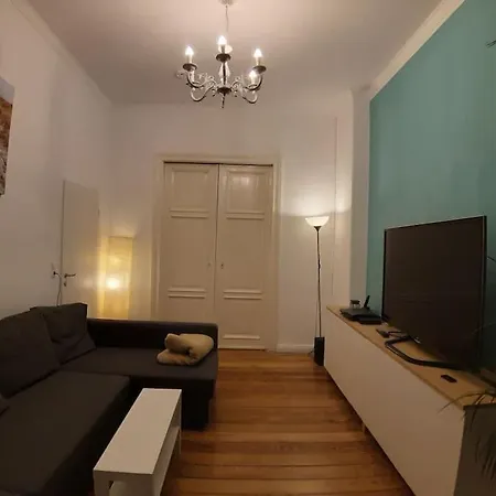 Gemuetliche Mit Geteiltem Essbereich Am Rande Des Bremer Viertel *