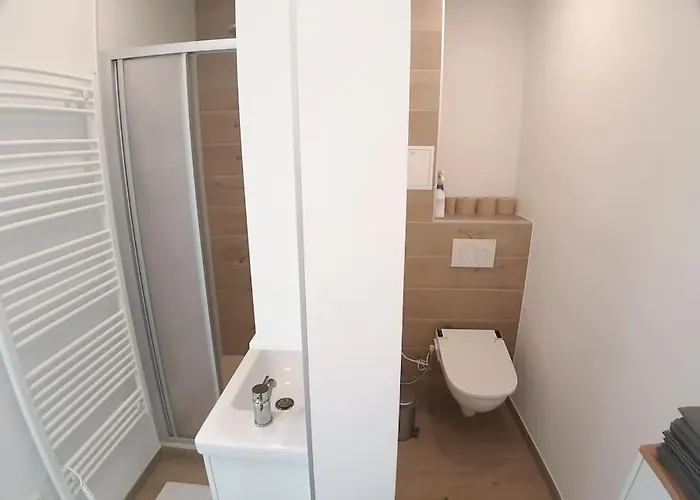 Gemuetliche Mit Geteiltem Essbereich Am Rande Des Bremer Viertel 公寓