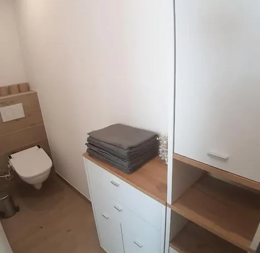 Appartement Gemuetliche Mit Geteiltem Essbereich Am Rande Des Bremer Viertel