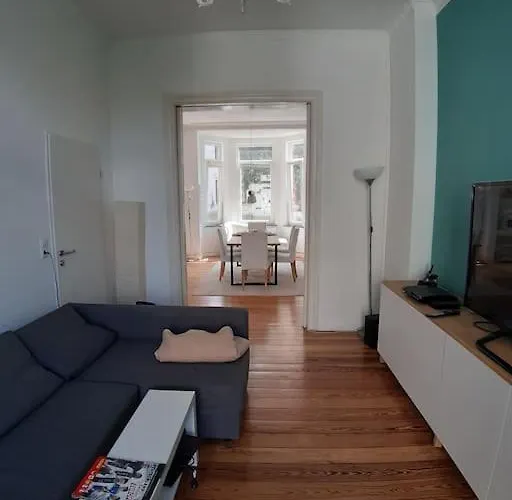 Gemuetliche Mit Geteiltem Essbereich Am Rande Des Bremer Viertel *