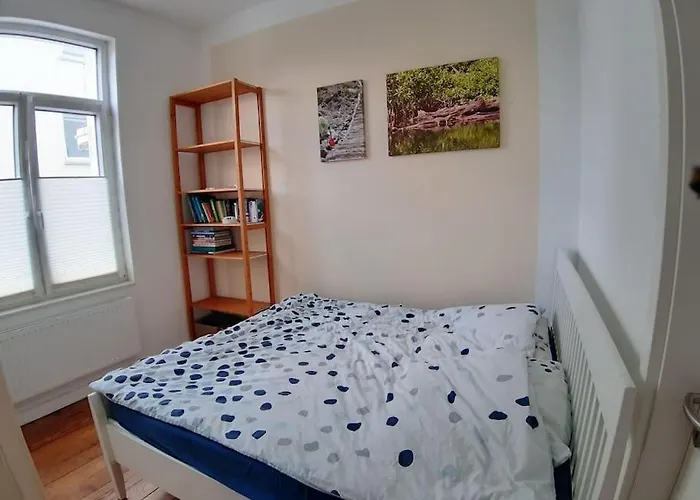 Gemuetliche Mit Geteiltem Essbereich Am Rande Des Bremer Viertel *