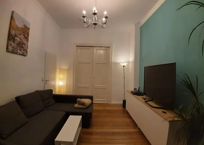 Gemuetliche Mit Geteiltem Essbereich Am Rande Des Bremer Viertel *